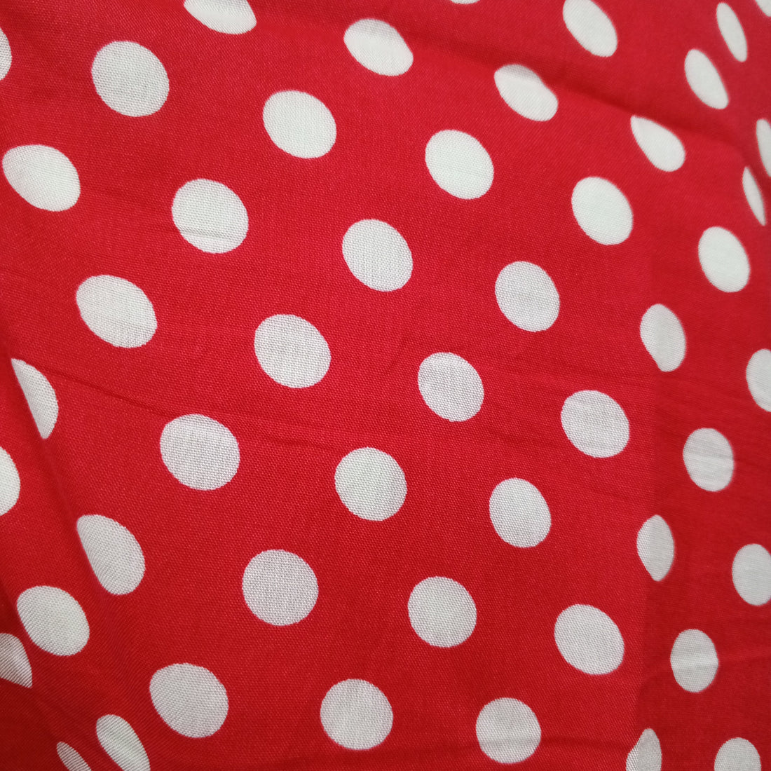 Kids Hijab Linen- Red Dots