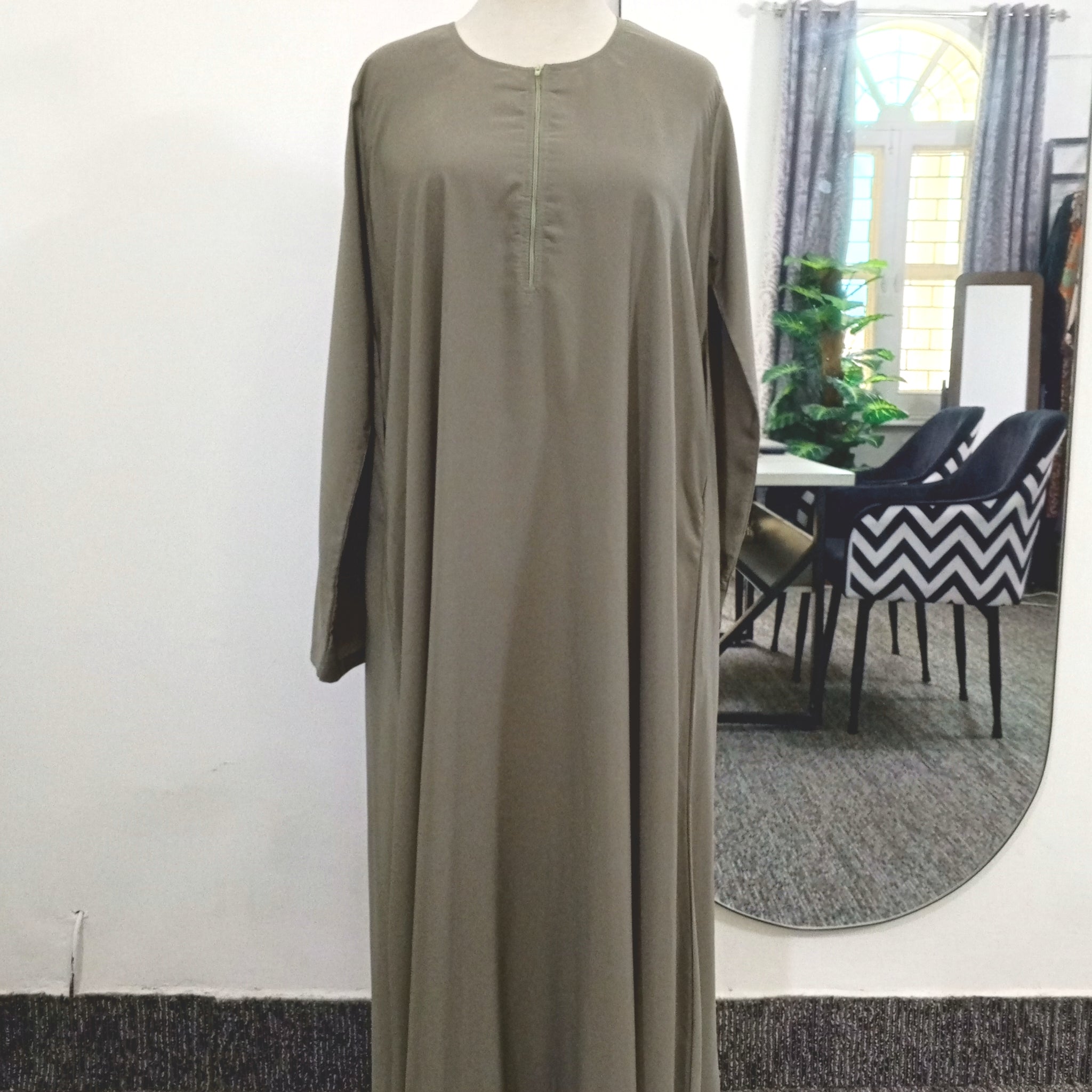 Sophia Plain-Olive