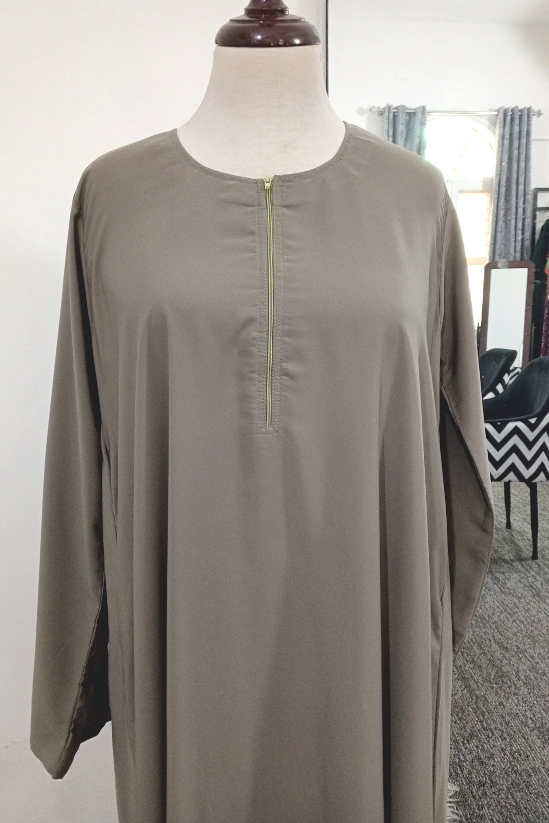 Sophia Plain-Olive