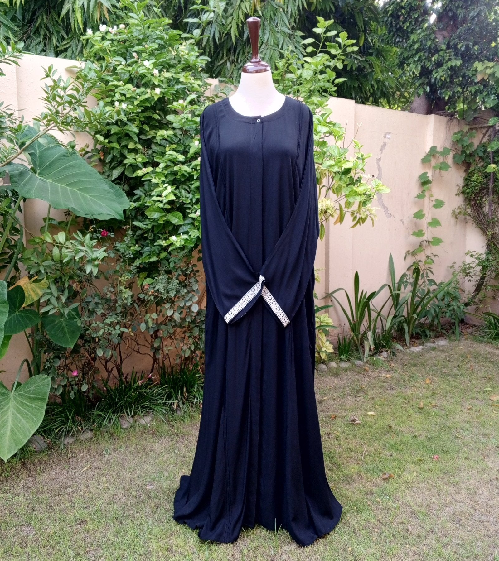 Abeeha black